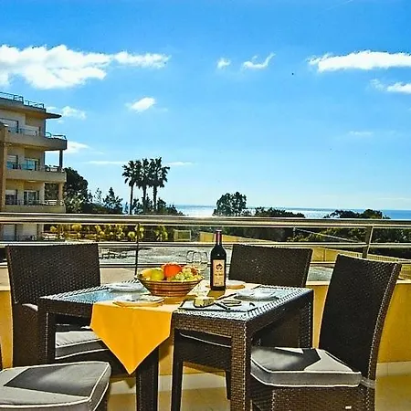 Charming 1-Bed Beach Apartment In Albufeira *